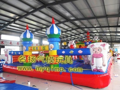 【廠(chǎng)家生產(chǎn)適合全國(guó)范圍內(nèi)適用的氣模玩具 熊出沒(méi)大滑梯】?jī)r(jià)格,廠(chǎng)家,圖片,淘氣堡,項(xiàng)城市花園名揚(yáng)氣模玩具廠(chǎng)-